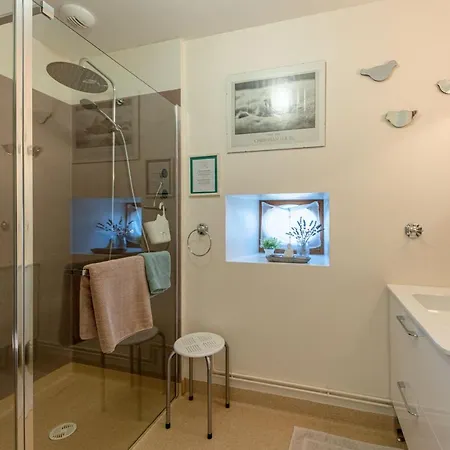 Bed & Breakfast La Maison De Charlotte - D'hotes-futuroscope 3*