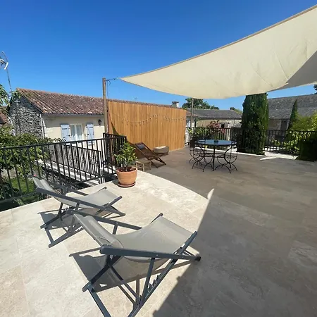 La Maison De Charlotte - D'hôtes-futuroscope 3*